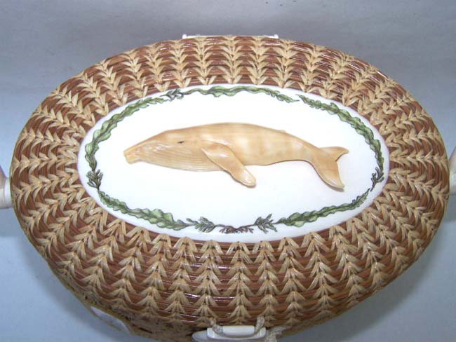 A Magnificent Handcrafted Contemporary Mattapoisett "Seaweed" Basket by noted Chatham artist Kathy Campbell. — image 3